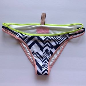 Victoria’s Secret Bikini Swimsuit Bottom (Size M)